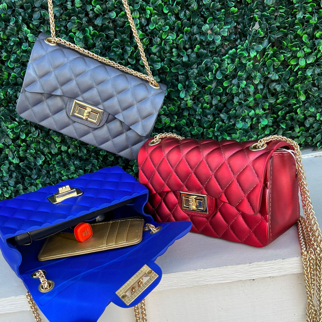 women's online boutique with trendy holiday purses and clutches for gifts