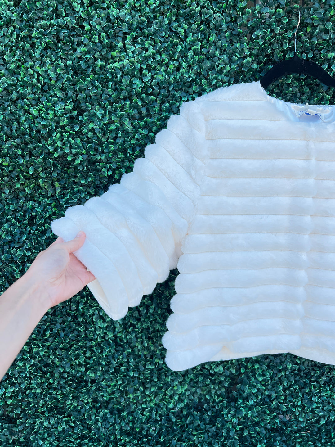 Faux Fur Short Bolero Jacket she and sky brand new color white