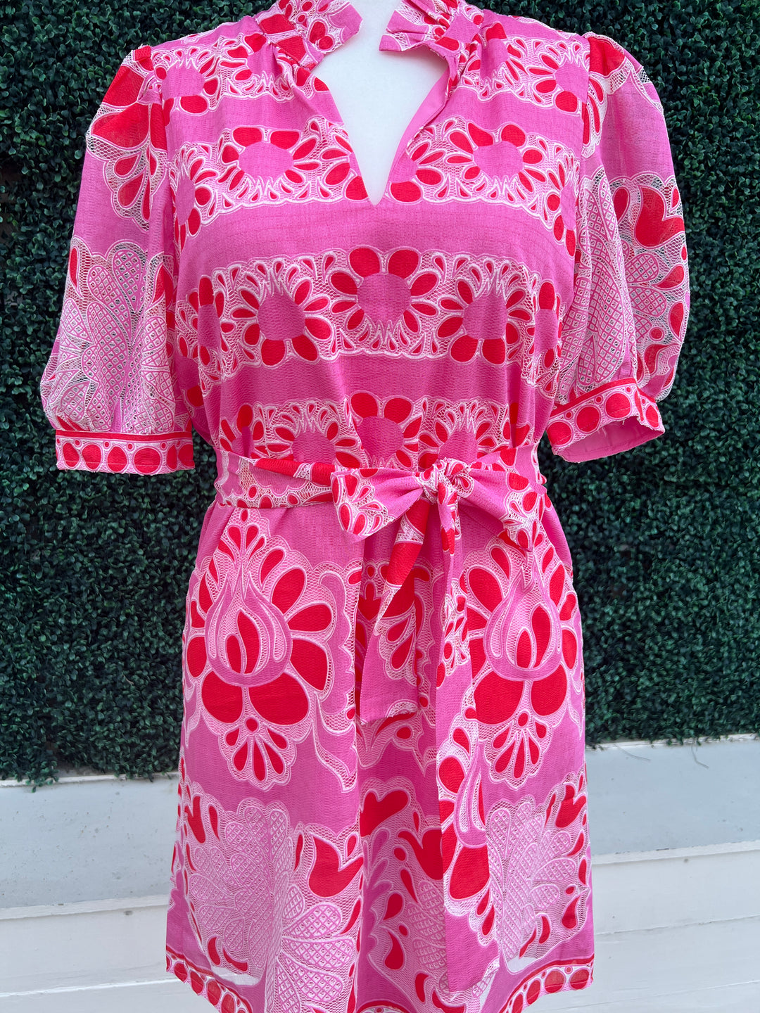 Petal Lace Sheath