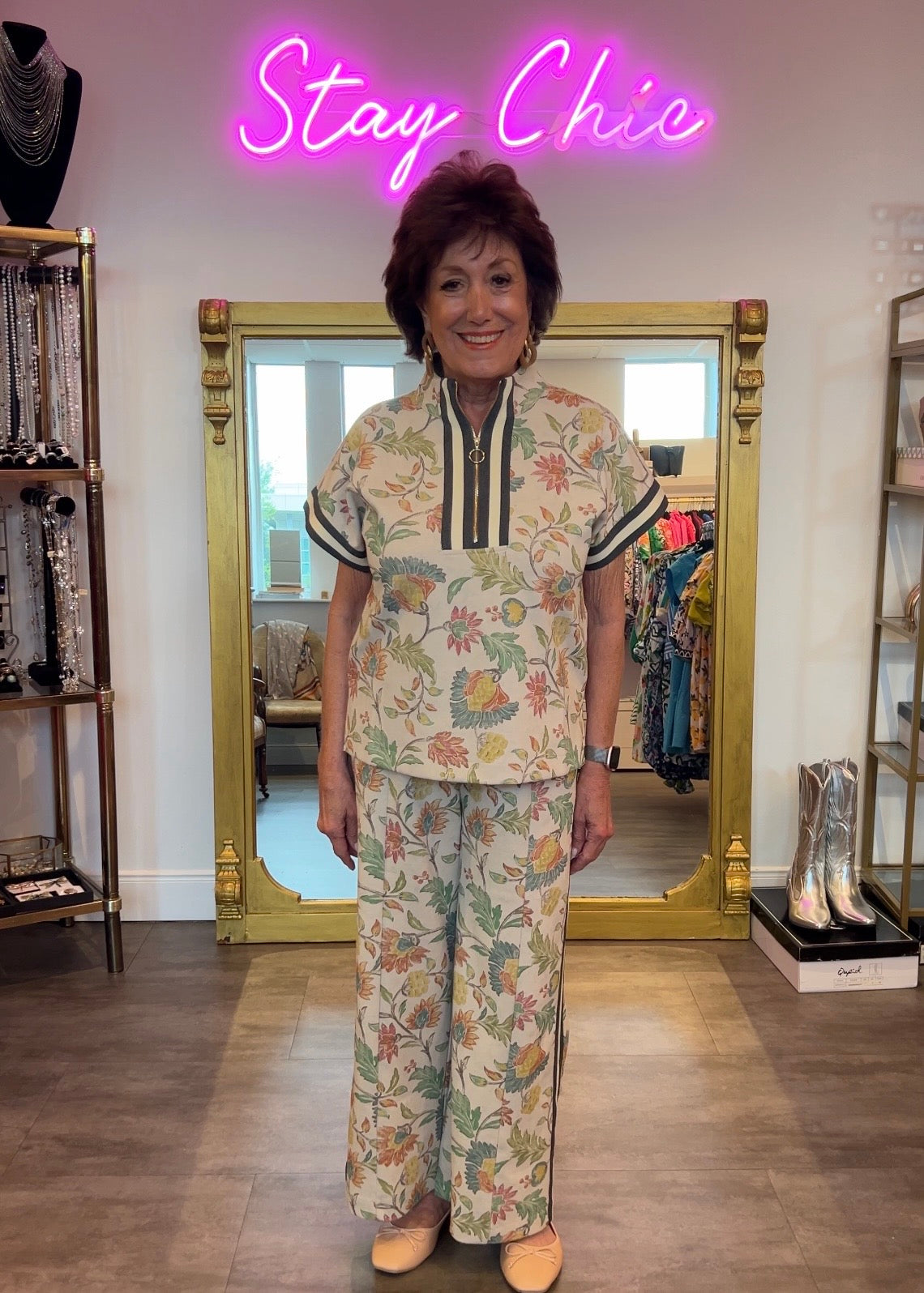 Wide leg floral Track Pant – Très Chic Boutique