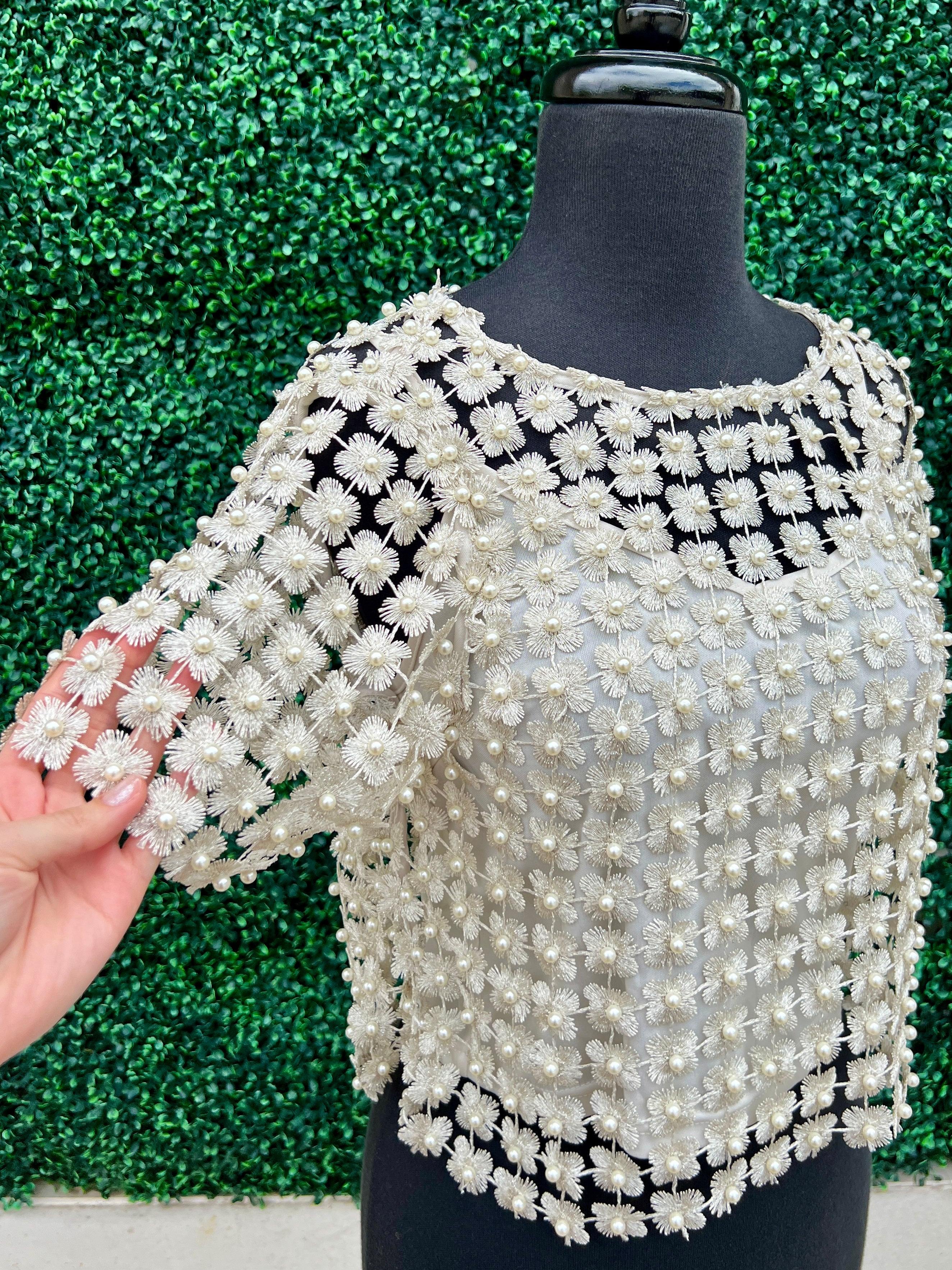 Pearl Overlay Blouse | Holiday Outfits | Women's Boutique – Très