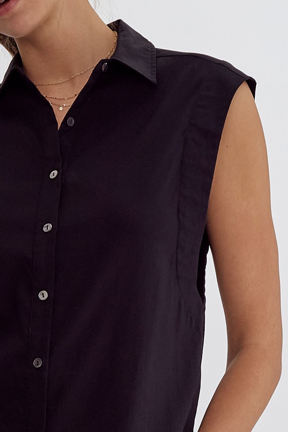classic sleeveless button down blouse entro brand