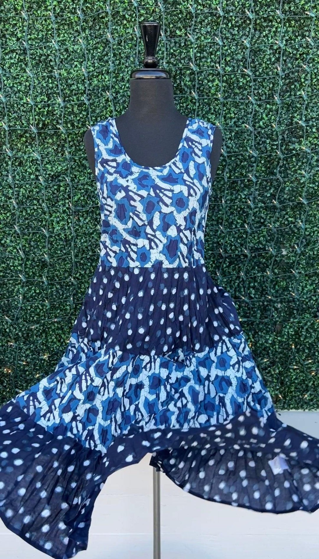 blue and white cotton spring summer dresses tres chic online boutique houston texas