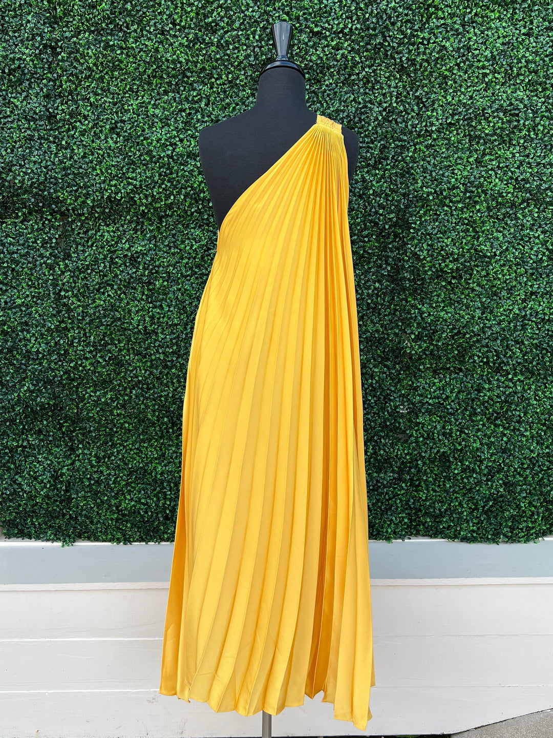 bcbg yellow pleated dress BCBGMAXAZRIA Dress - Pleated Color Block Dress