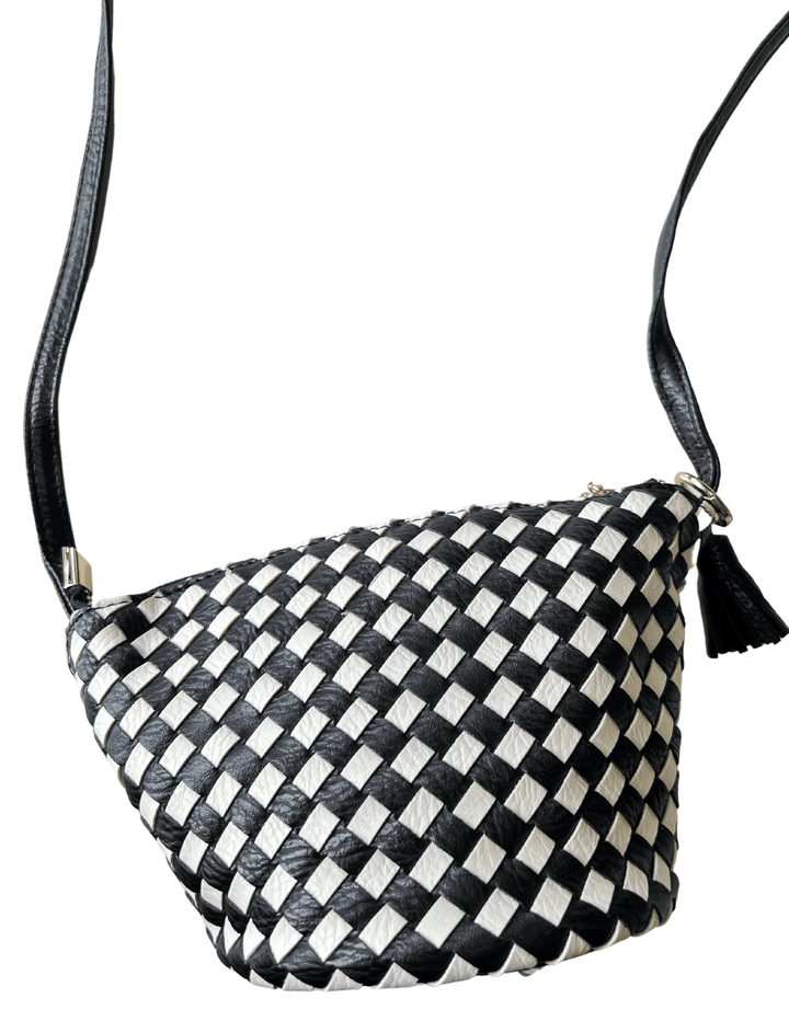 southern online purse boutique black and white handbag