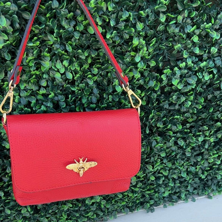 leather bee clasp bag boutique red