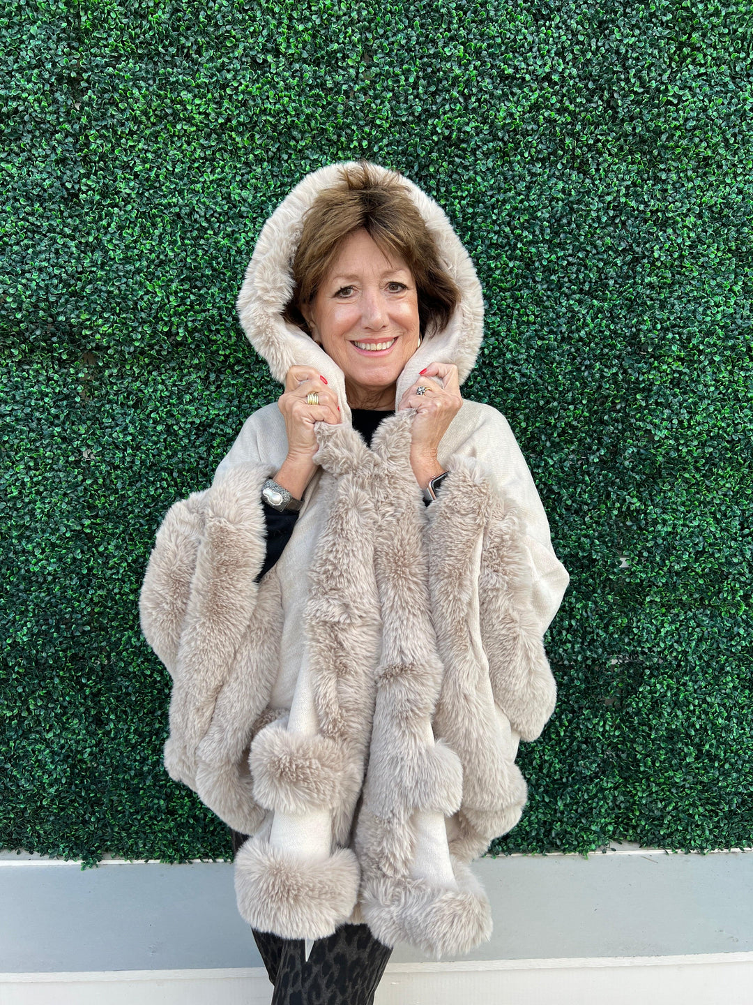 online womens trendy boutique faux fur gift ideas houston off white