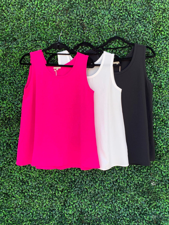 Pink white and black colors ways on scoop tank