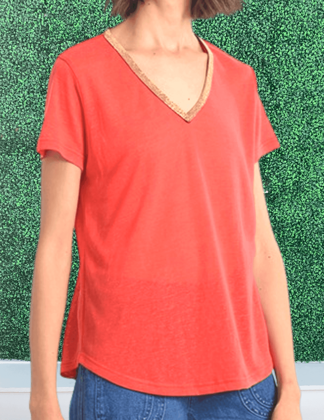 v neck coral tee with gold trim tres chic boutique