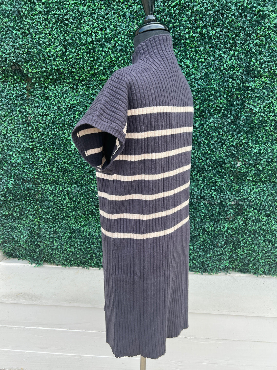 she and sky striped dress SHE+SKY-PUFF SLEEVE PINTUCK DETAIL NAVY STRIPED WOVEN DRESS